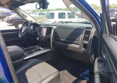 2017 Ram 1500 Sport 4X4 5'7 Box z USA, uszkodzony, nr VIN 1C6RR7MT9HS733178